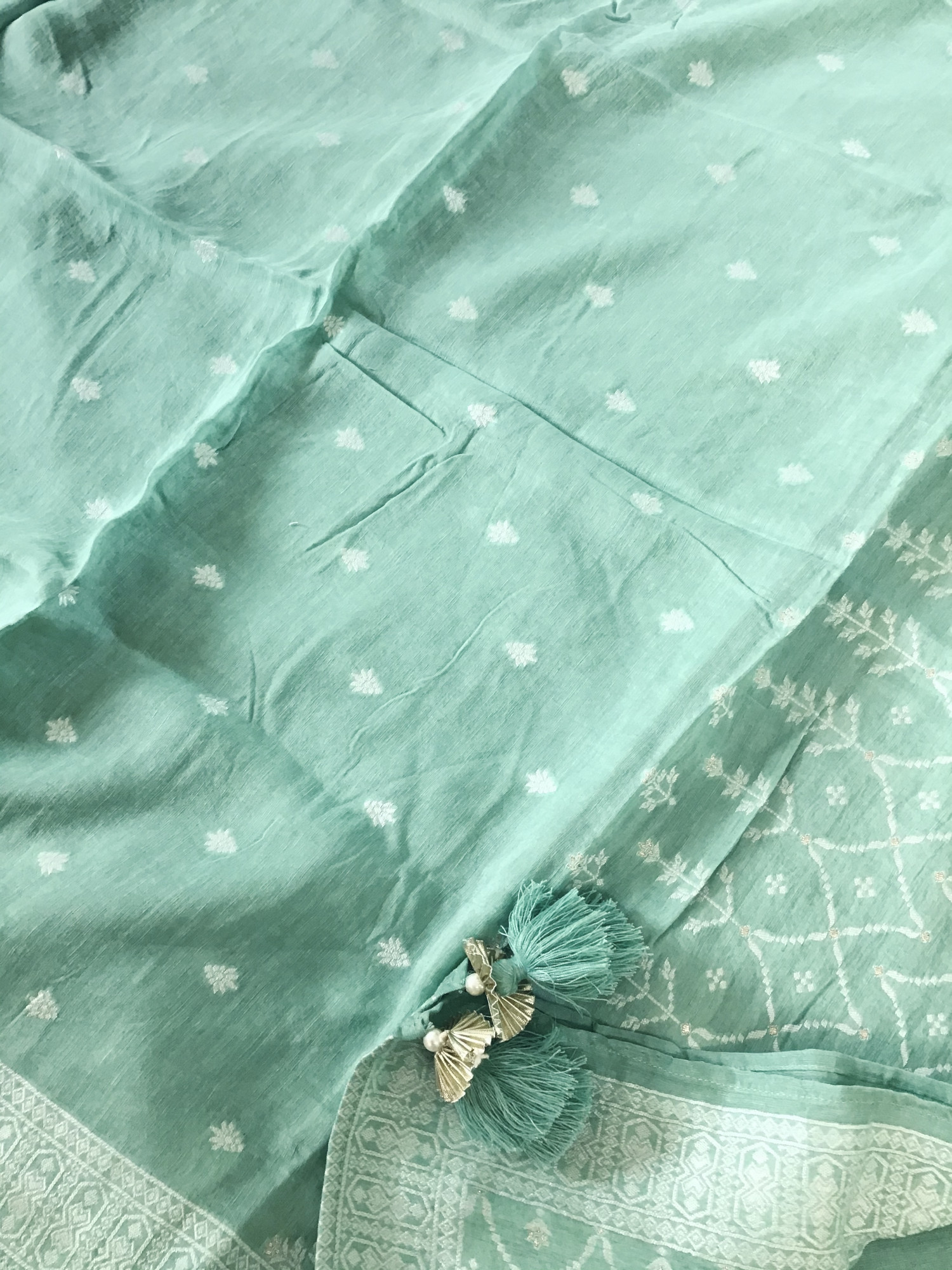 Pure Linen Chanderi Jamdani Weaved Suit - Green