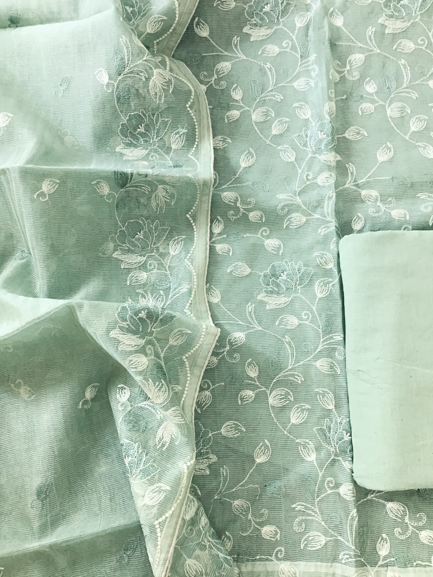 Soft Supernet Embroidered Suit - Green