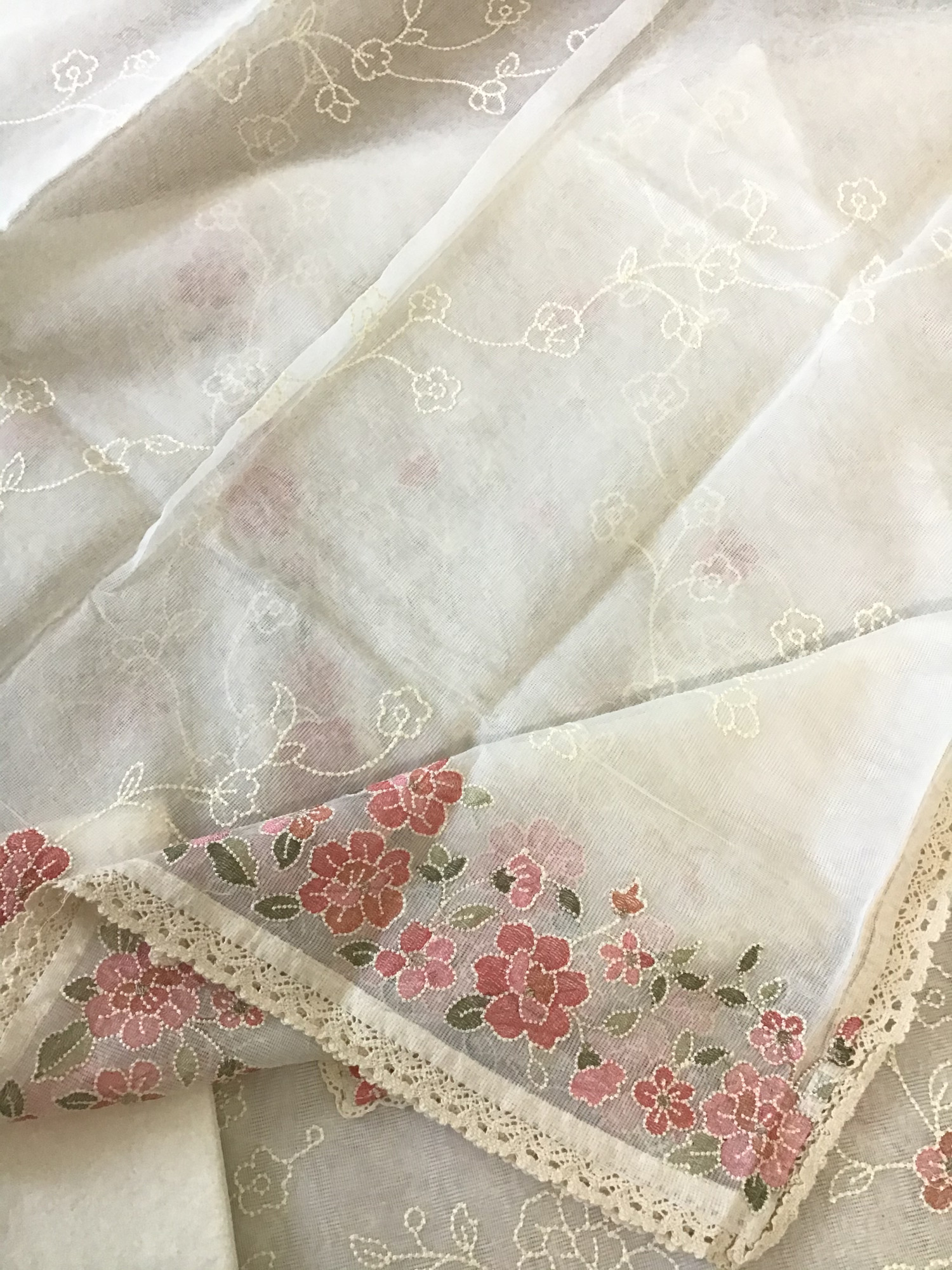 Soft Supernet Embroidered Suit - WhitePink