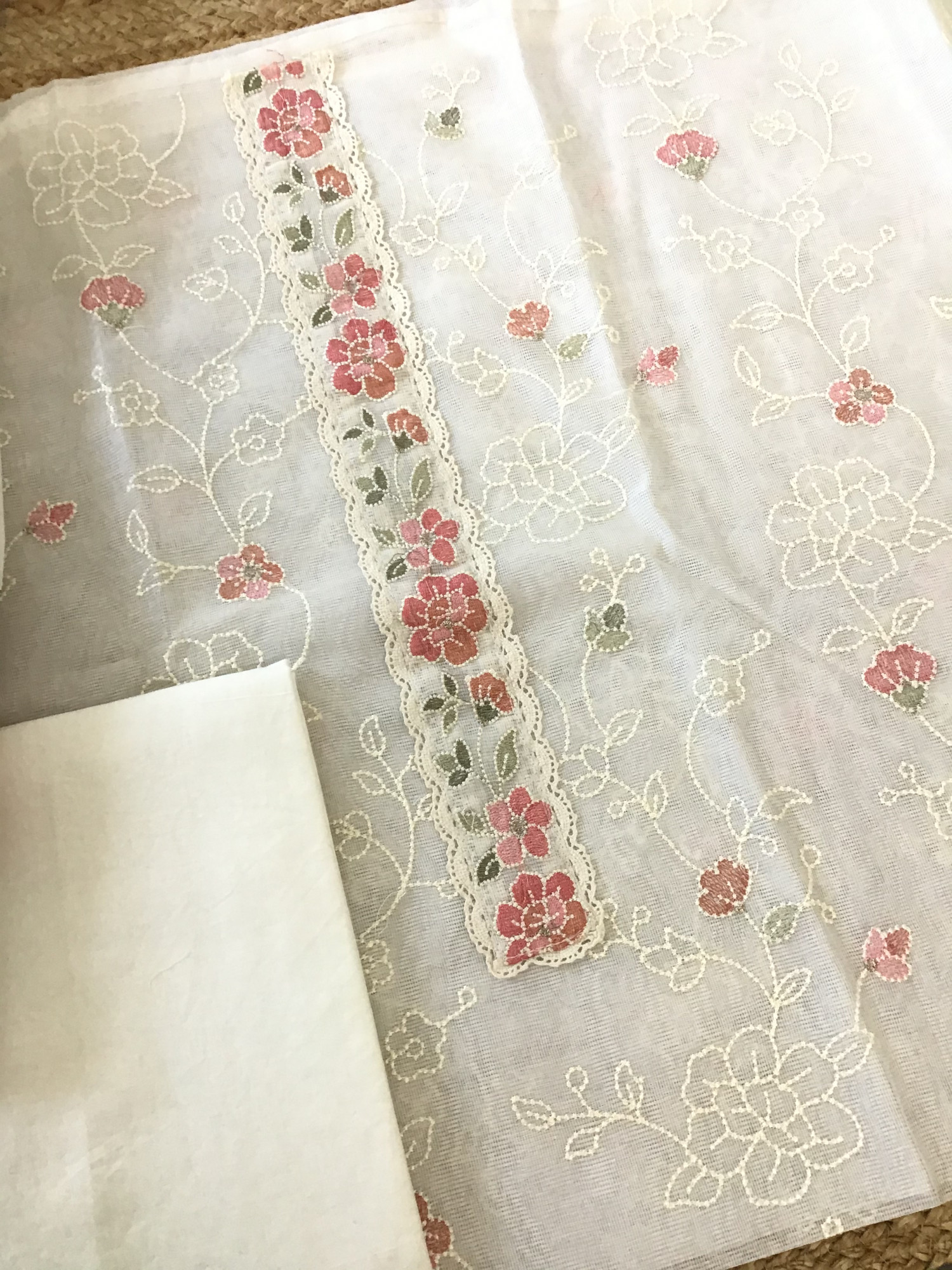 Soft Supernet Embroidered Suit - WhitePink