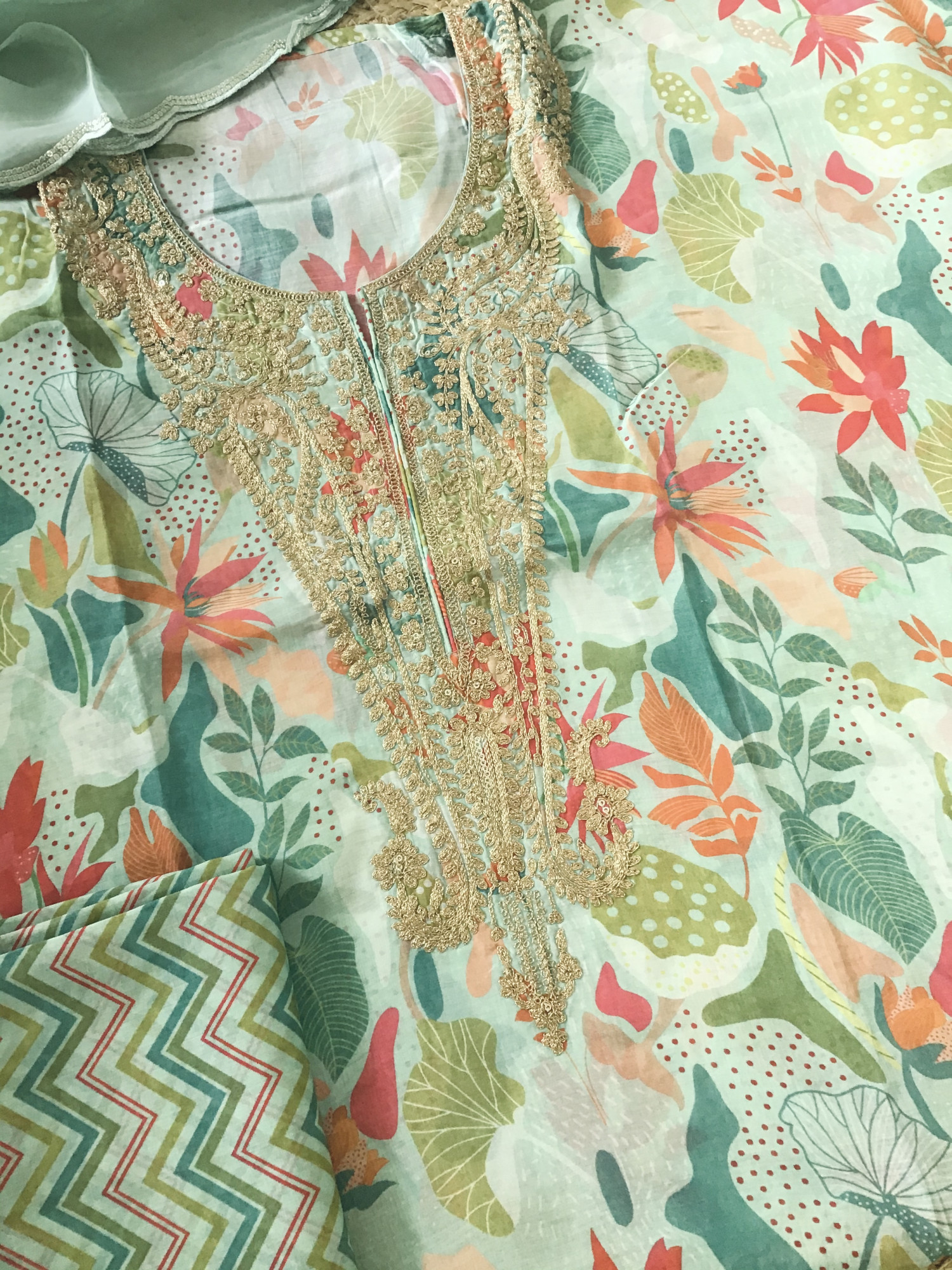 Pure Muslin Silk Printed Embroidered Suit - Green