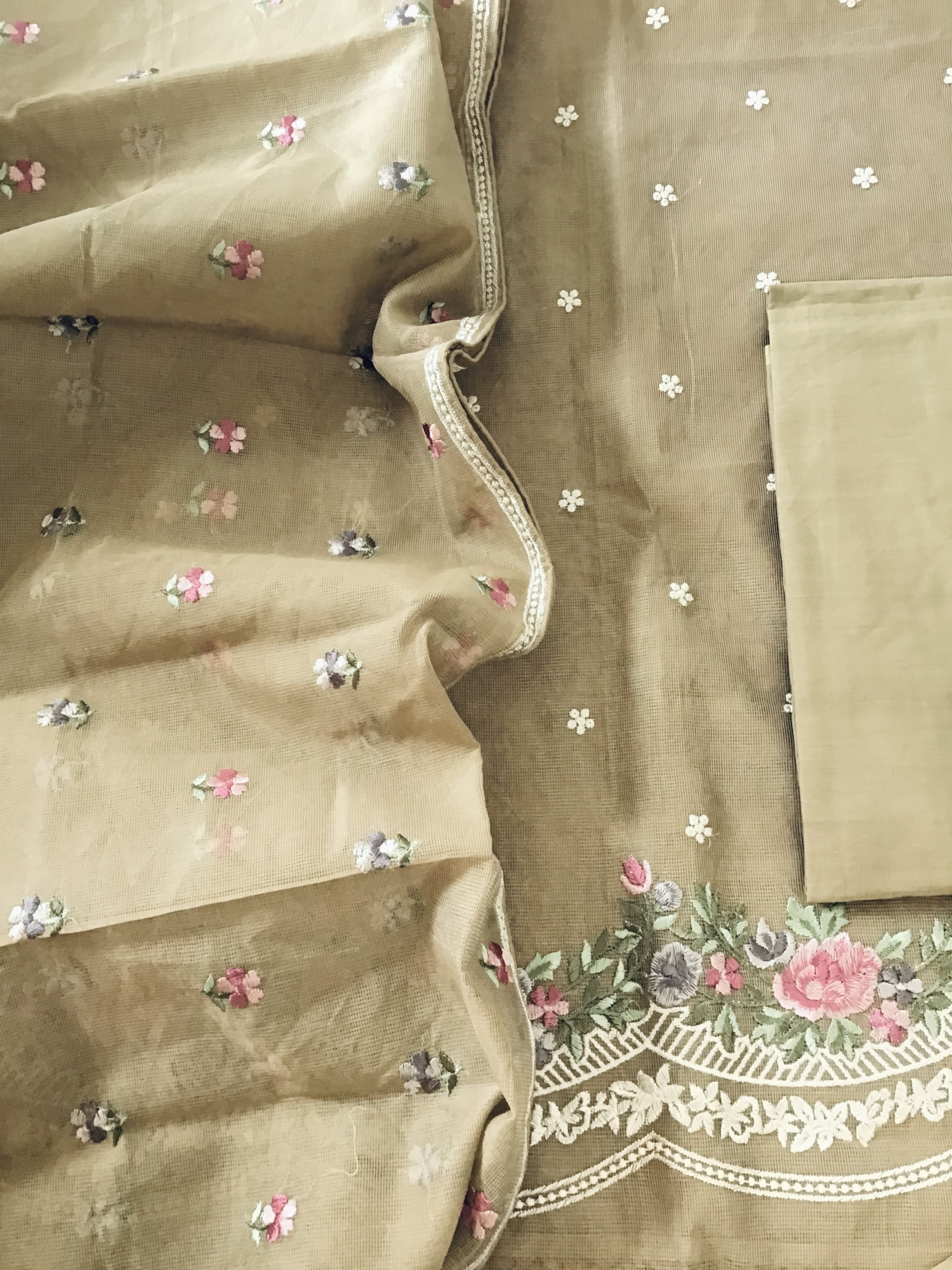 Soft Supernet Embroidered Suit - Brown