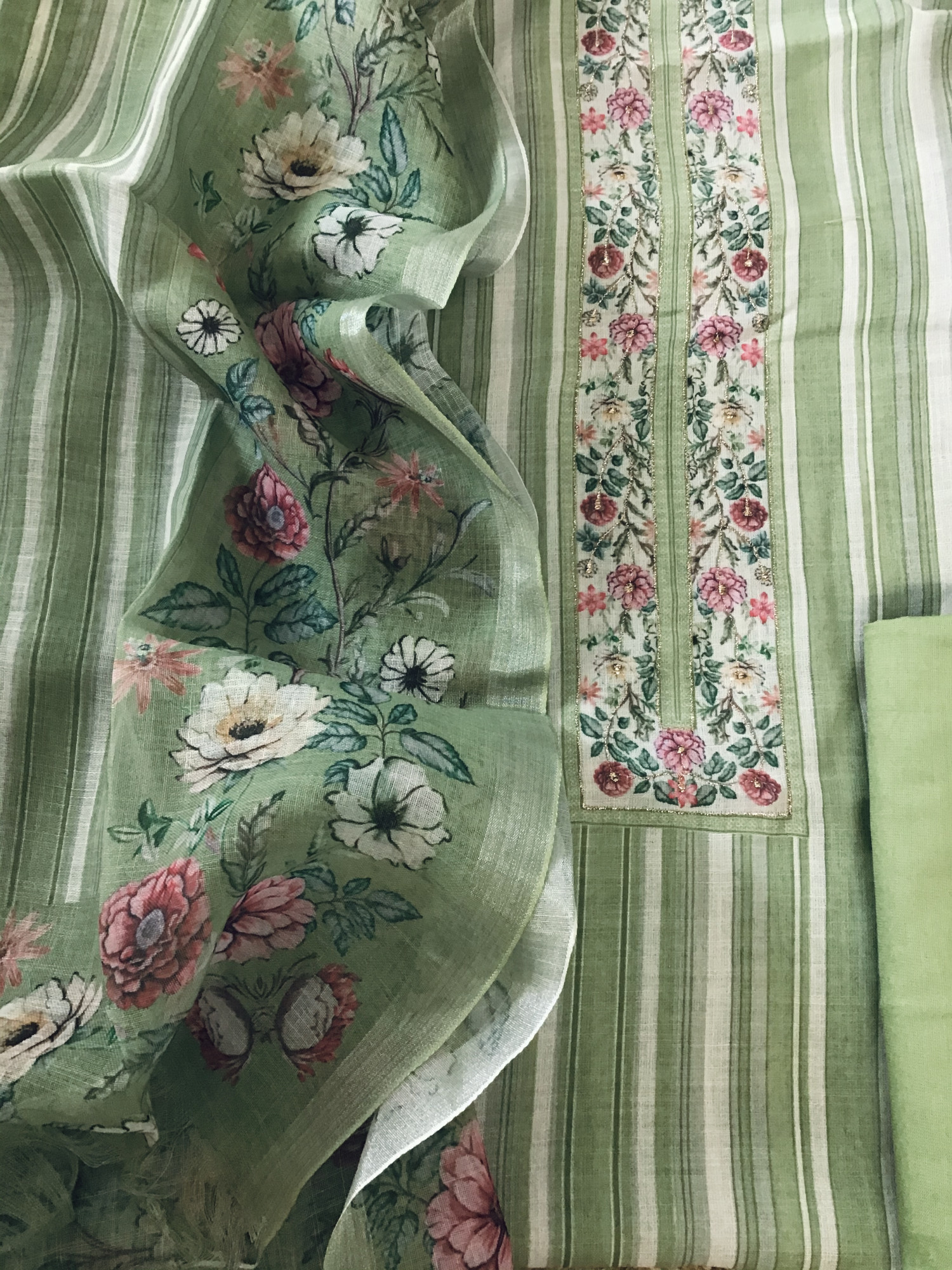 Soft Semi Linen Jute Cotton Printed Embroidered Suit - Green