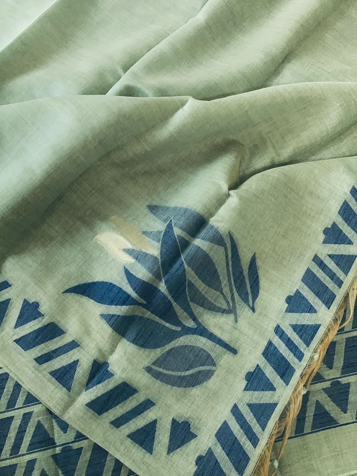 Soft Fine Slub Chanderi Jamdani Weaved Embroidered Suit - Green