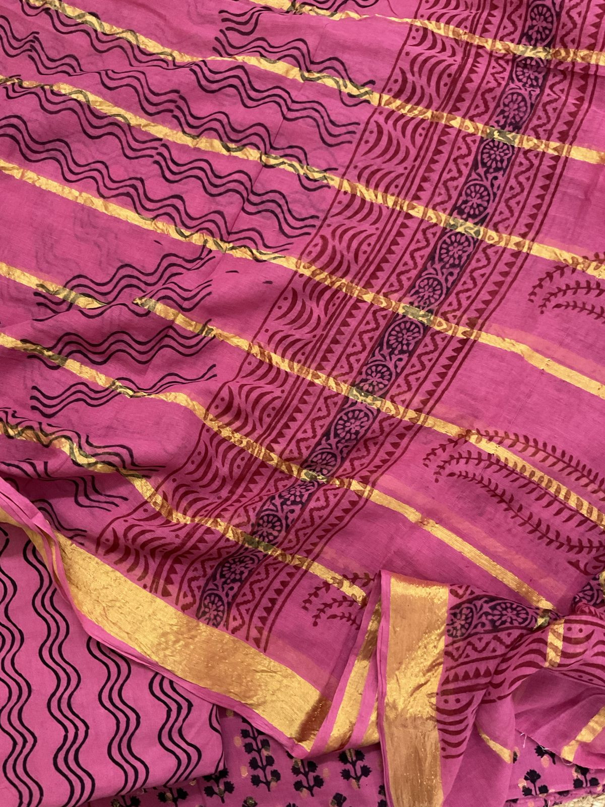 Pure Cotton Bagh Printed Banarasi Weaved Suit - Pink