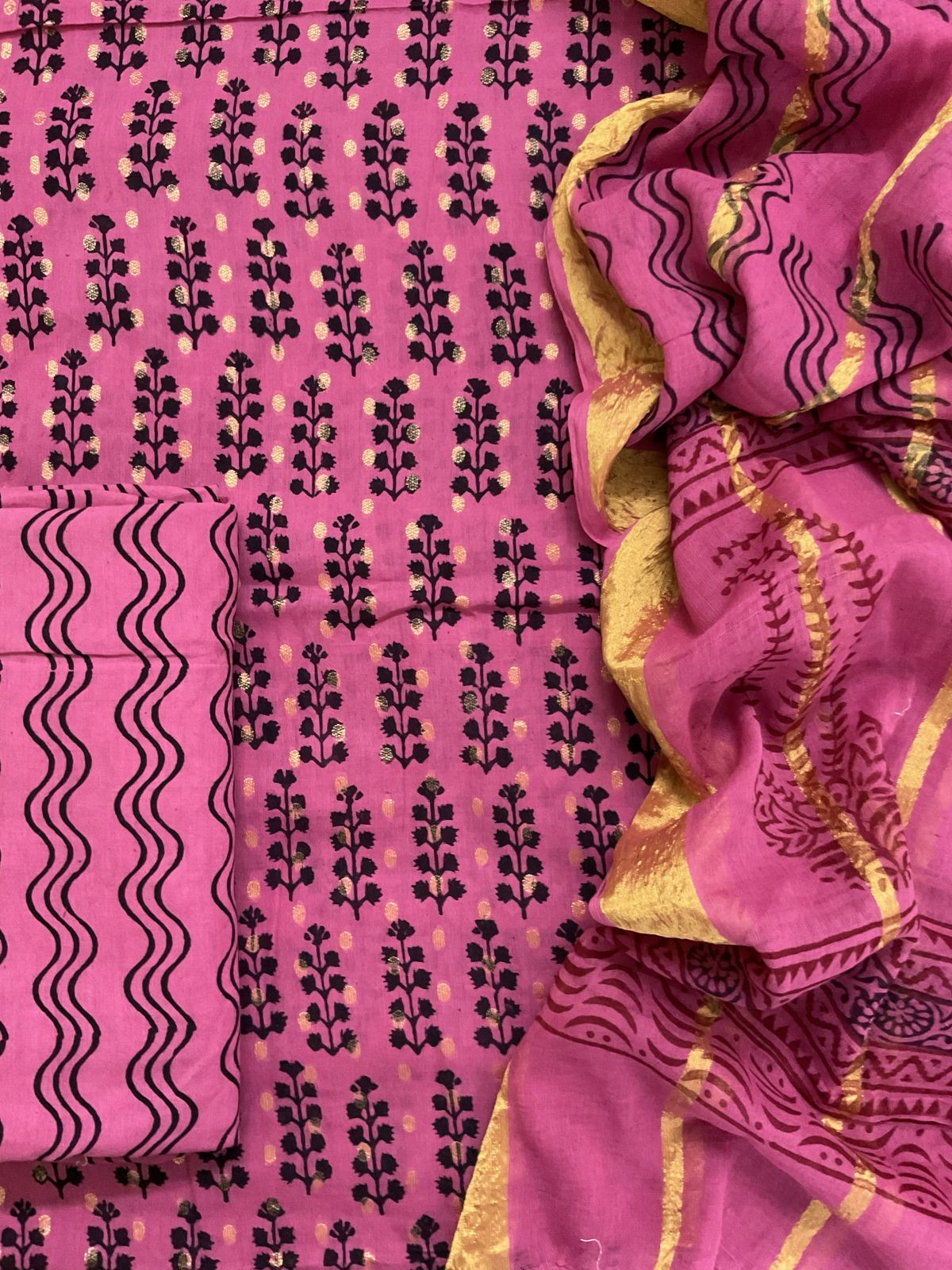 Pure Cotton Bagh Printed Banarasi Weaved Suit - Pink