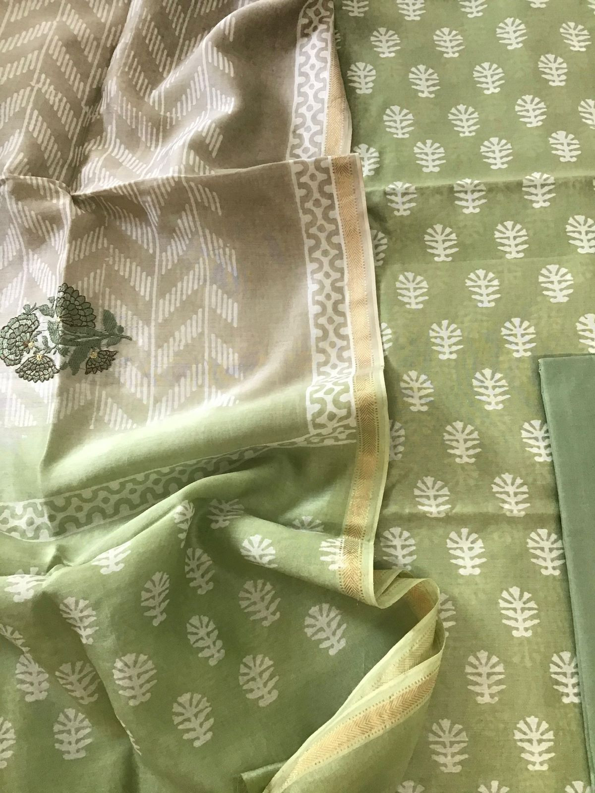 Pure Maheshwari Printed Embroidered Suit - Green