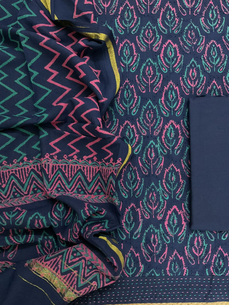 Image of Pure Hakoba Cotton Printed Embroidered Suit - Blue