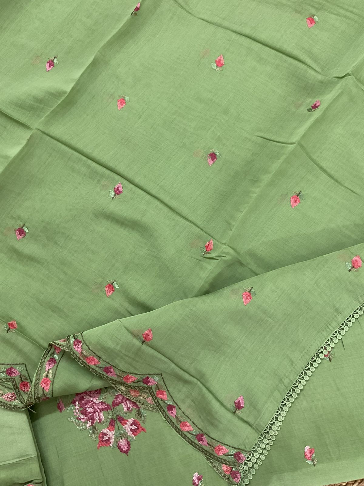 Pure Muslin Embroidered Suit - Green