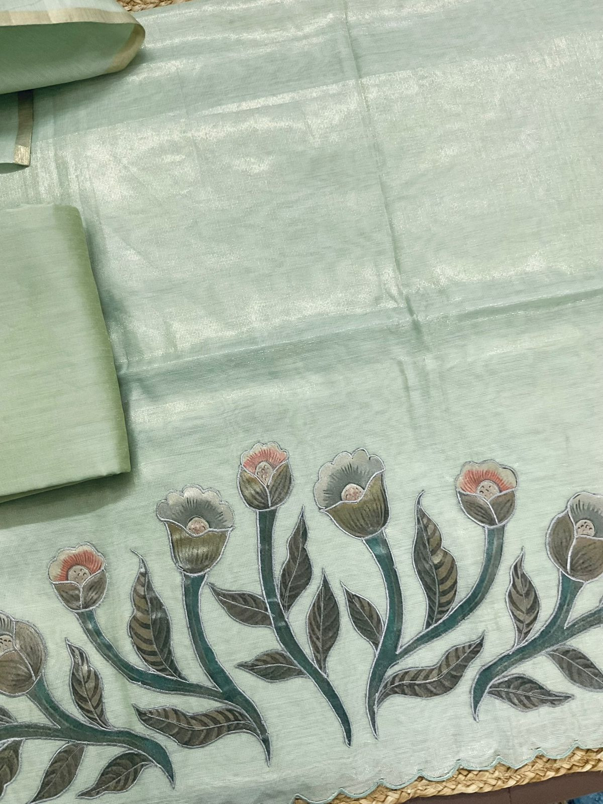 Soft Tissue Slub Cotton Embroidered Suit - Green