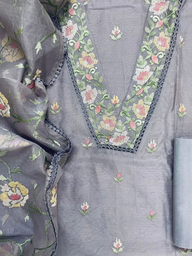 Image of Soft Fine Supernet Embroidered Suit - Lavender