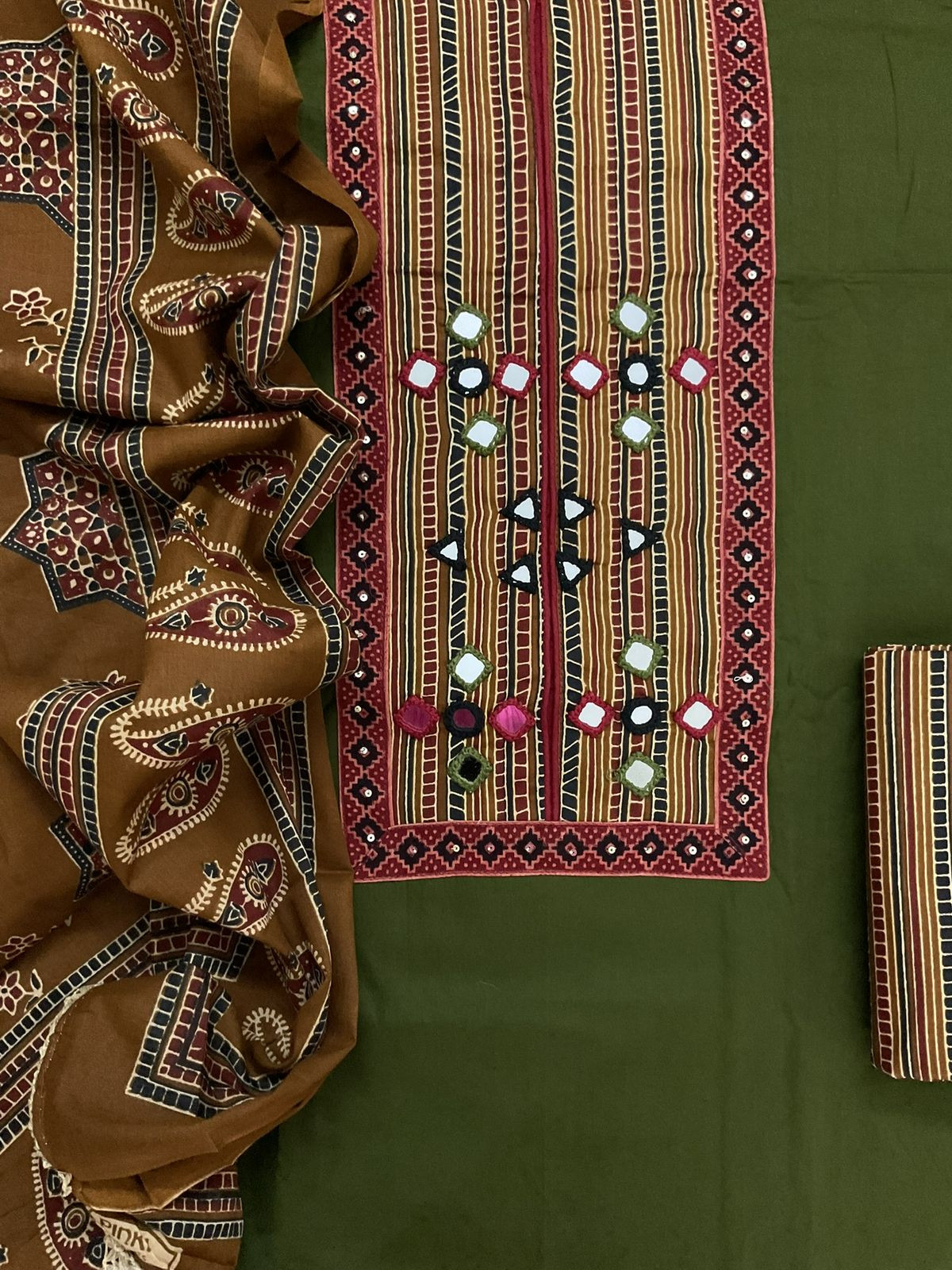 Pure Cotton Printed Embroidered Suit - Green