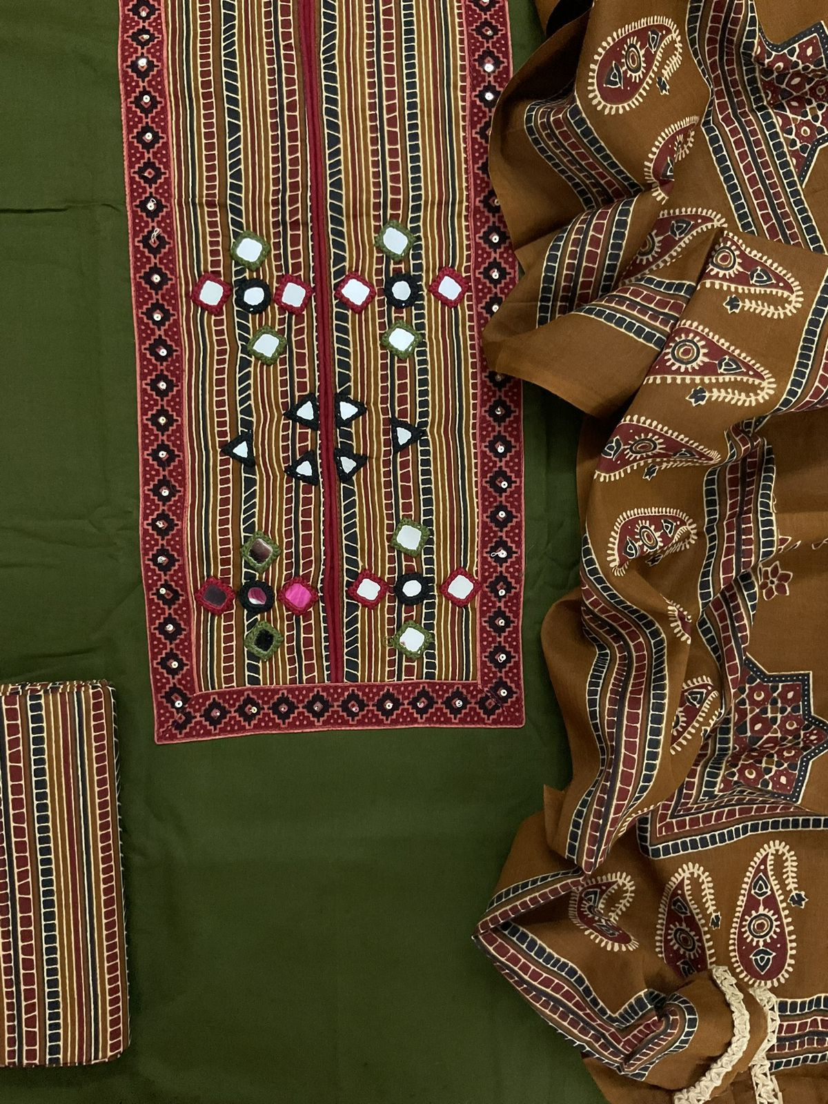 Pure Cotton Printed Embroidered Suit - Green