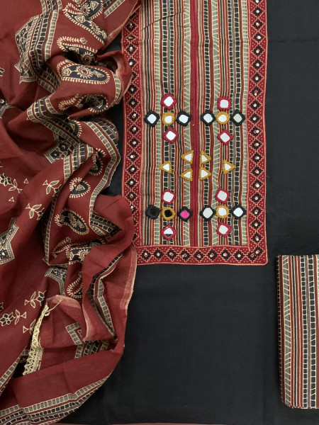 Image of Pure Cotton Printed Embroidered Suit - Black