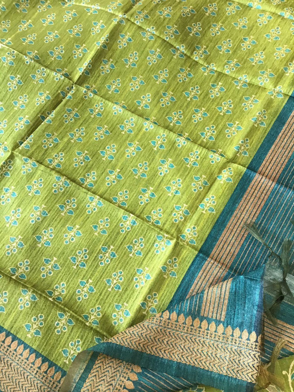 Soft Semi Raw Silk Printed Embroidered Suit - Green