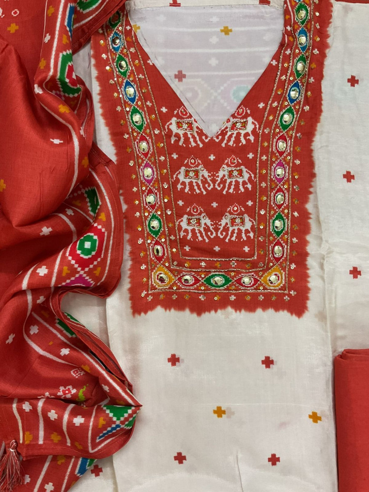 Image of Pure Dola Silk Printed Embroidered Suit - Off White