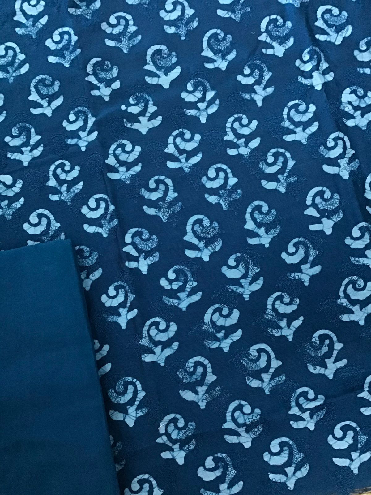 Pure Maheshwari Silk Batik Printed Banarasi Weaved Embroidered Suit - Blue