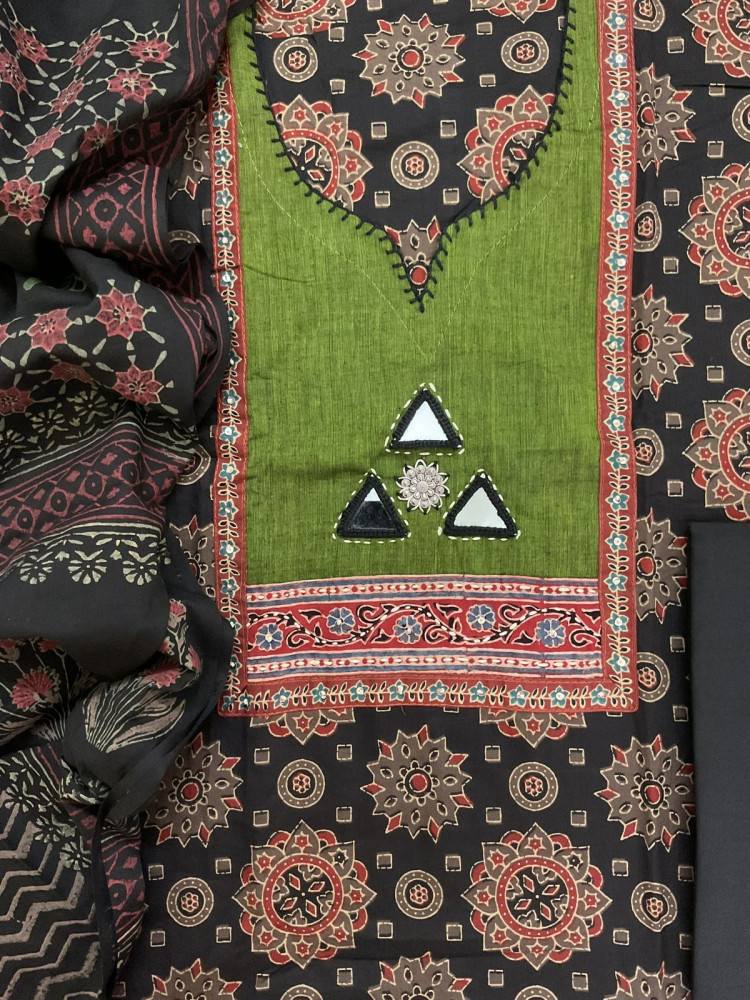 Image of Pure Cotton Printed Embroidered Suit - Black