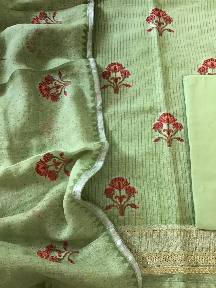 Image of Pure Linen Jute Cotton Printed Embroidered Suit - Green