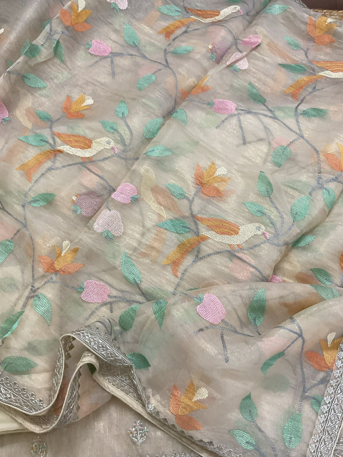 Soft Crushed Tissue Embroidered Suit - Beige