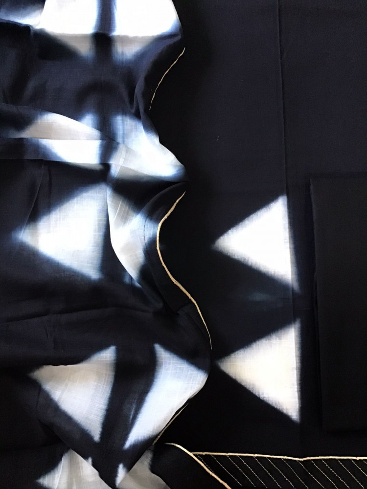 Image of Pure Slub Cotton Printed Suit - Black