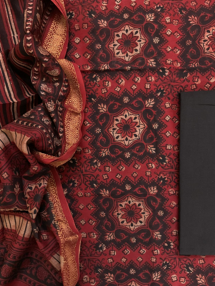 Image of Pure Maheshwari Block Printed Suit - Red