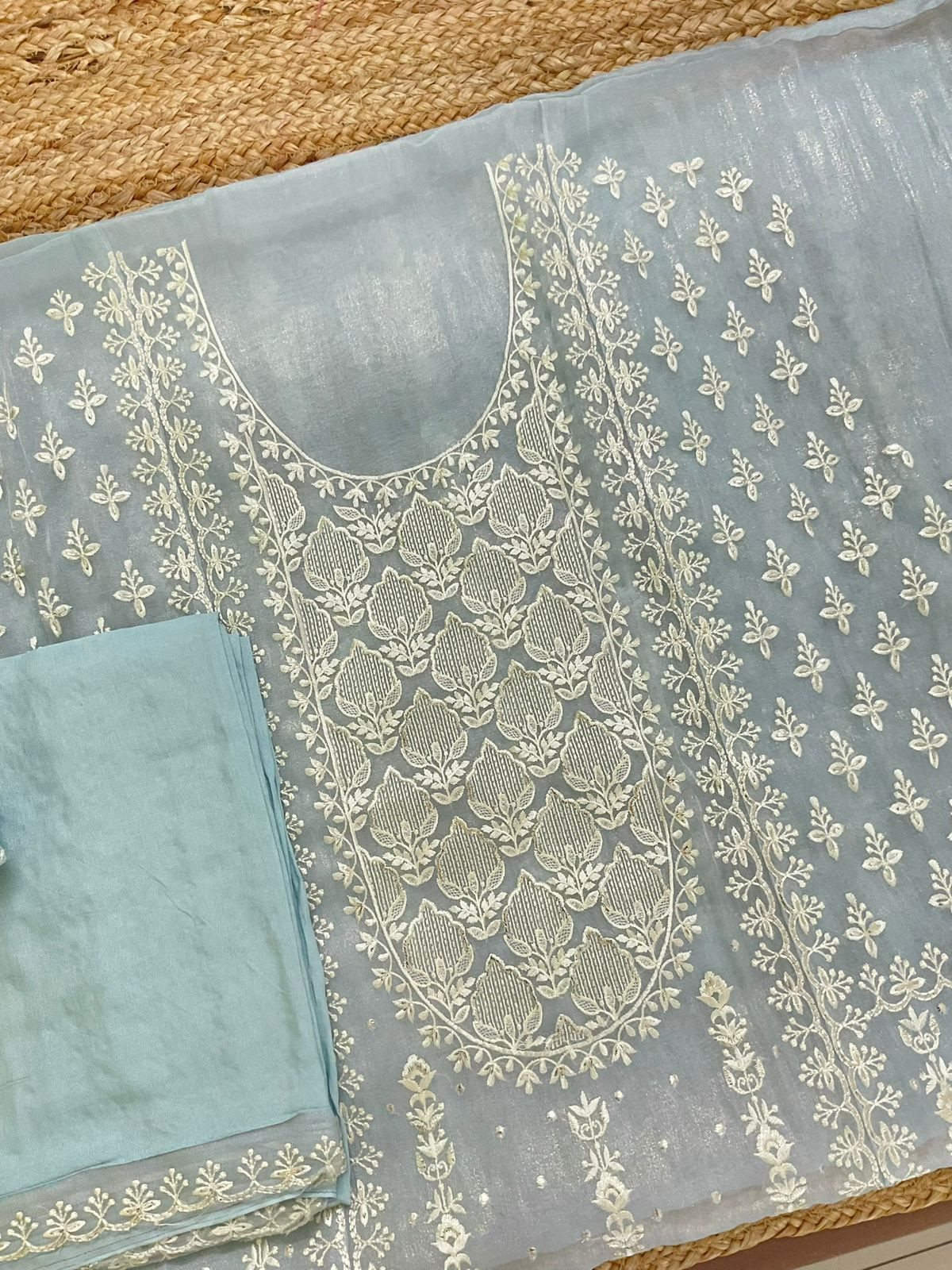 Soft Crushed Tissue Embroidered Suit - Blue