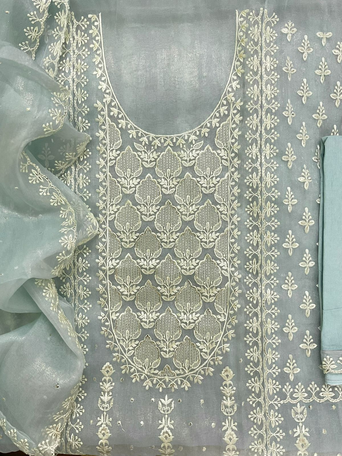 Soft Crushed Tissue Embroidered Suit - Blue