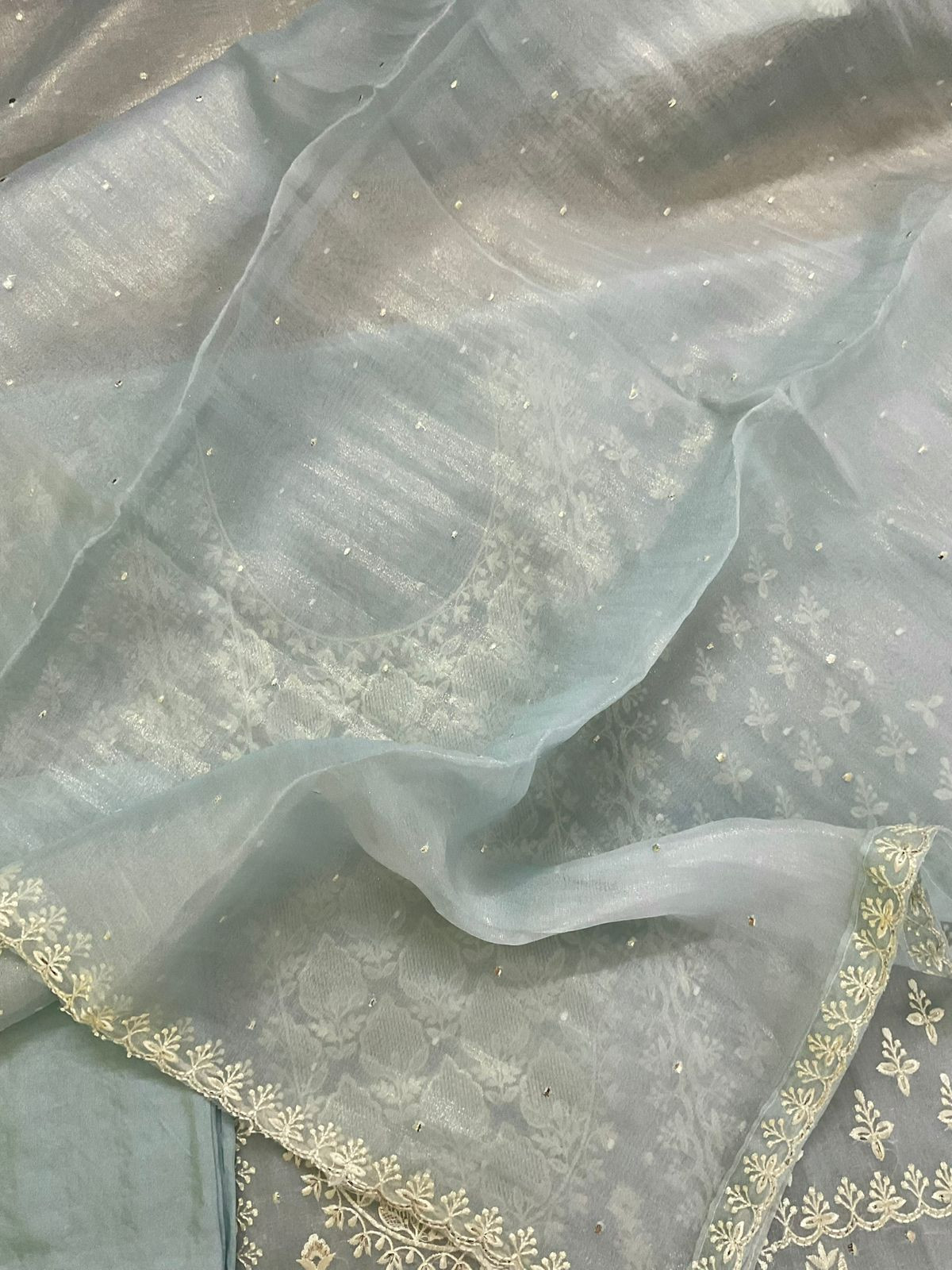 Soft Crushed Tissue Embroidered Suit - Blue