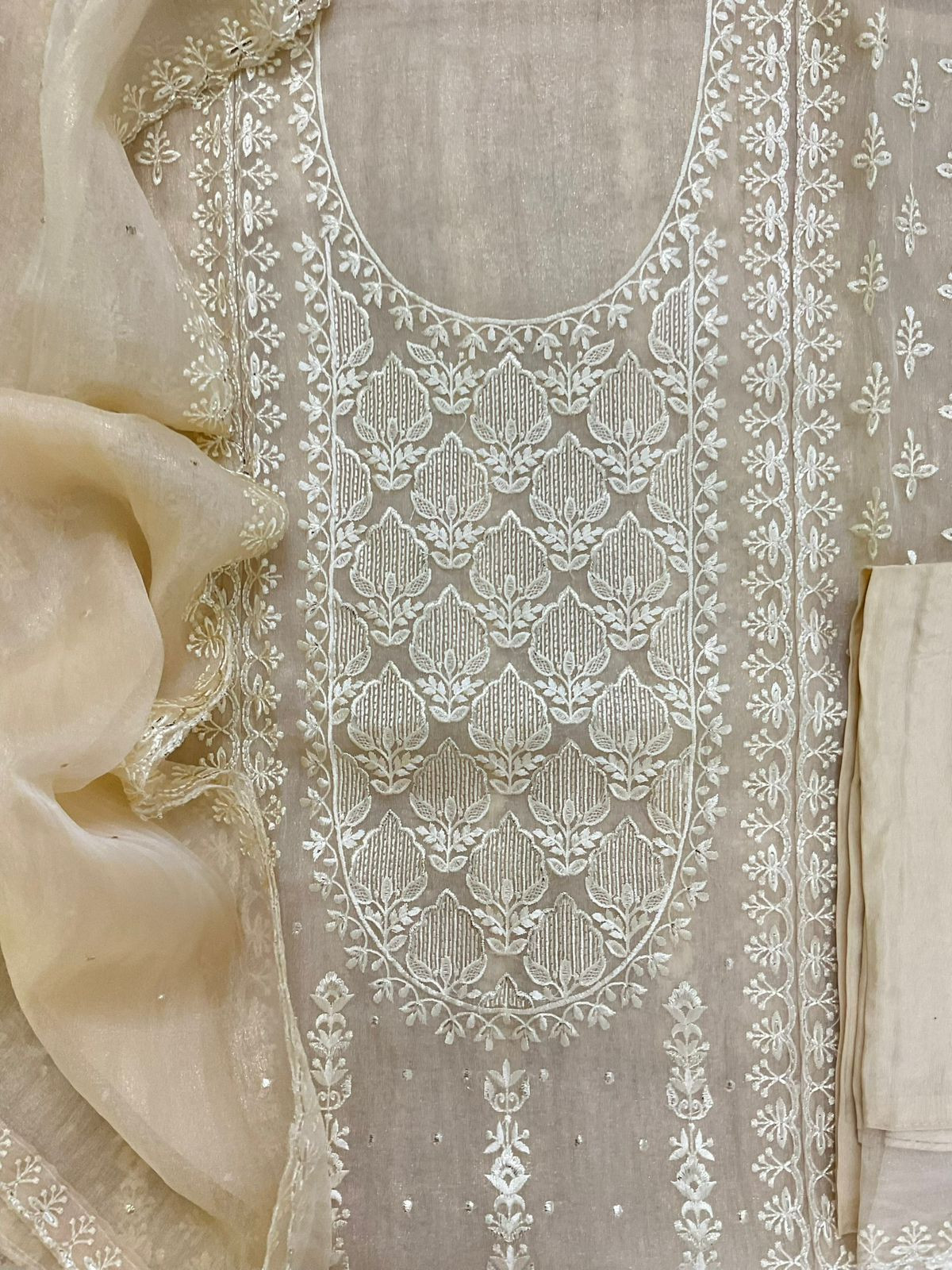 Soft Crushed Tissue Embroidered Suit - Beige