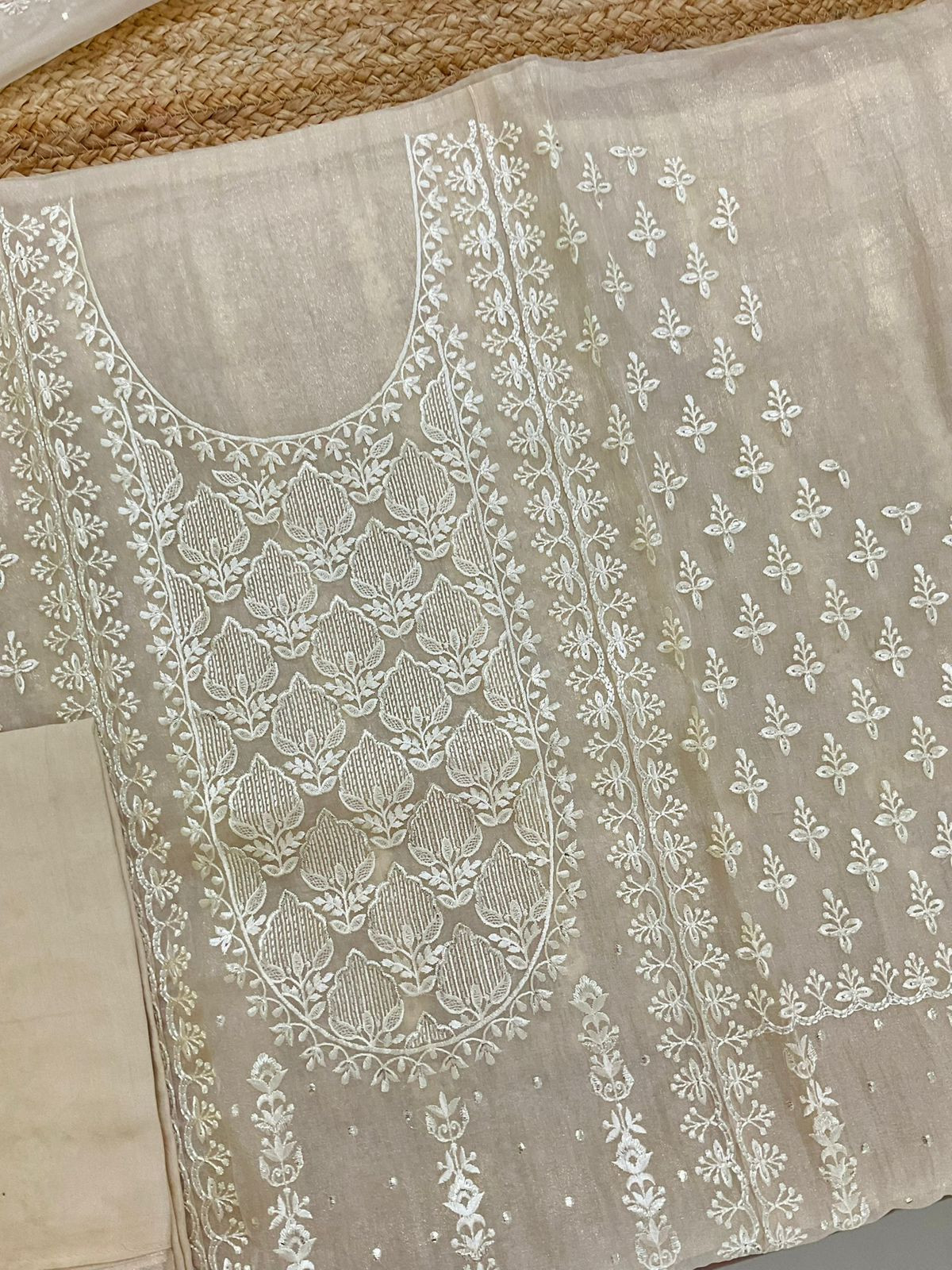 Soft Crushed Tissue Embroidered Suit - Beige