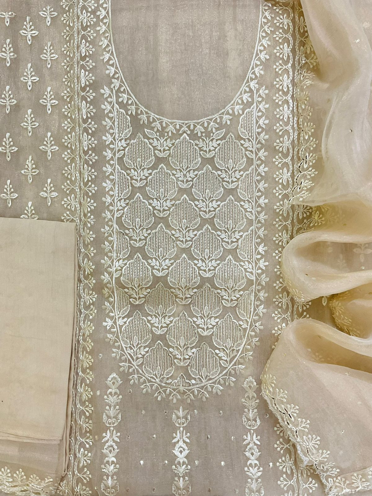 Soft Crushed Tissue Embroidered Suit - Beige