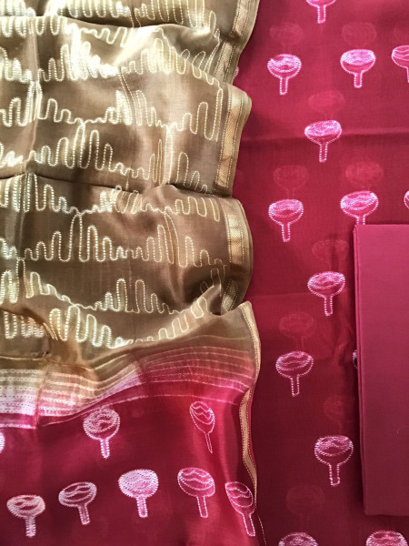 Image of Pure Maheshwari Silk Printed Suit - Maroon