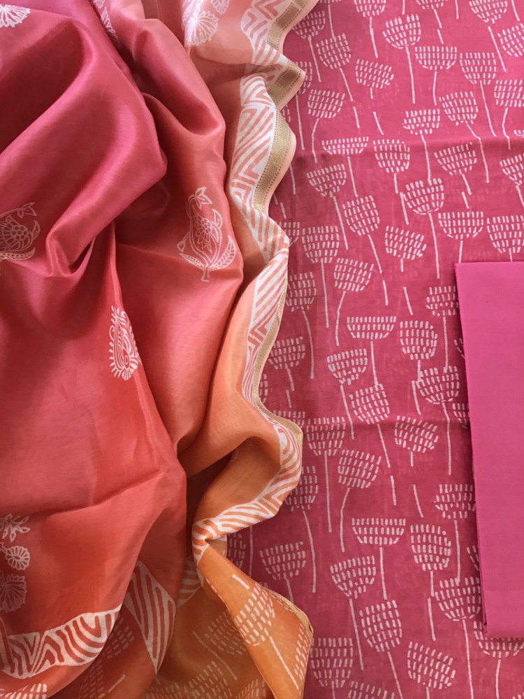 Image of Pure Maheshwari Silk Printed Suit - Pink