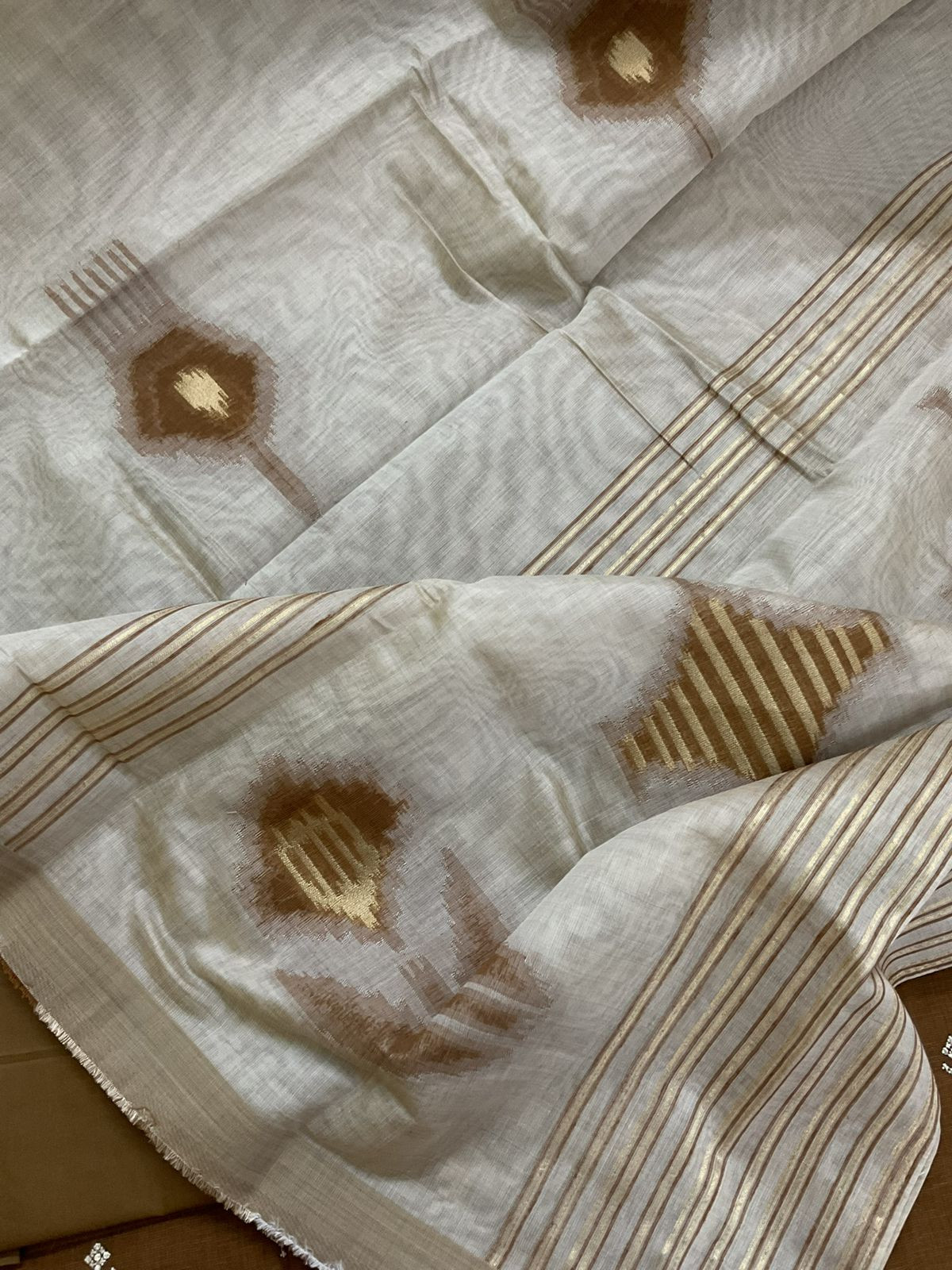 Soft Tissue Slub Cotton Jamdani Weaved Embroidered Suit - Green