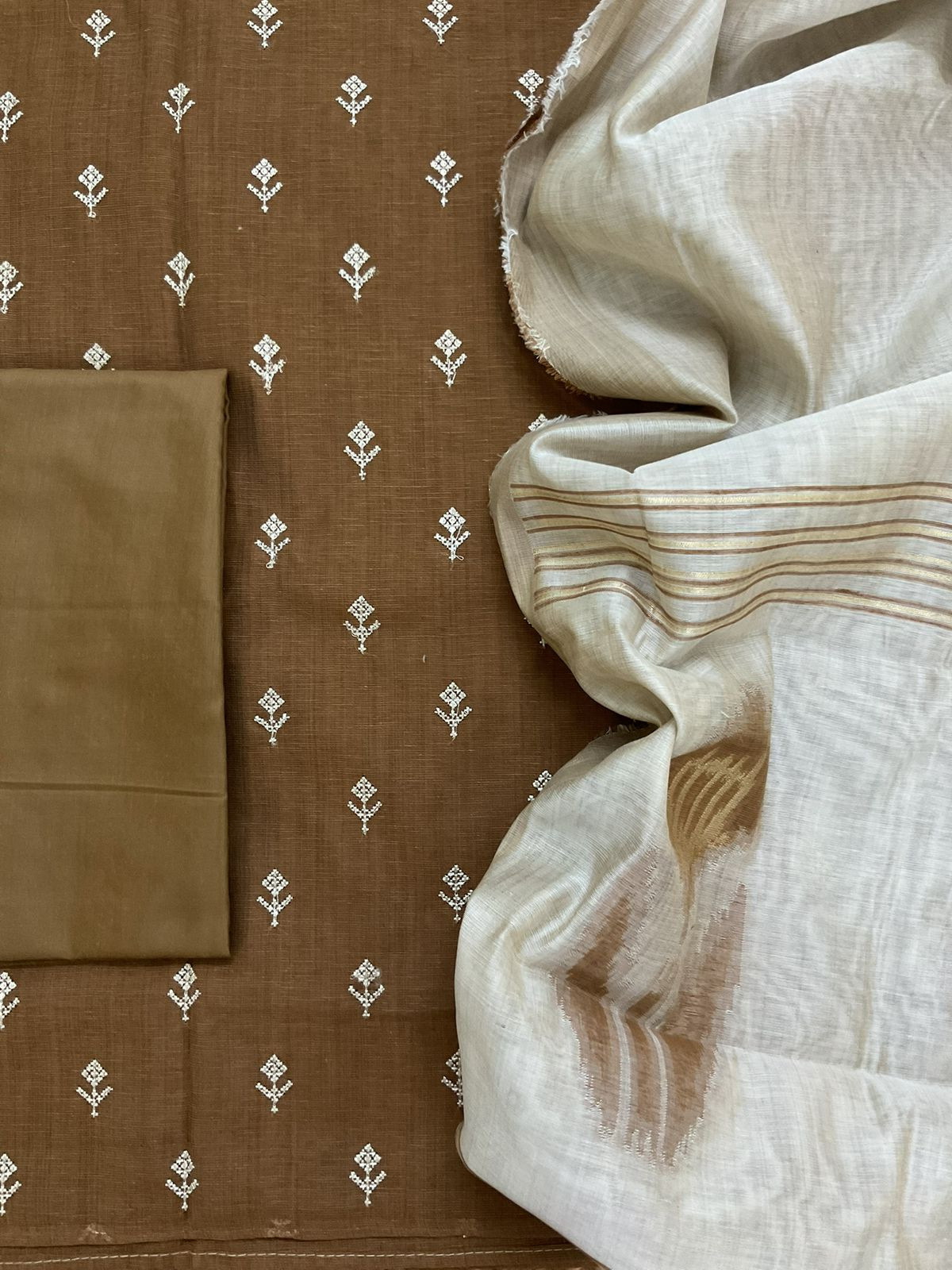 Soft Tissue Slub Cotton Jamdani Weaved Embroidered Suit - Green