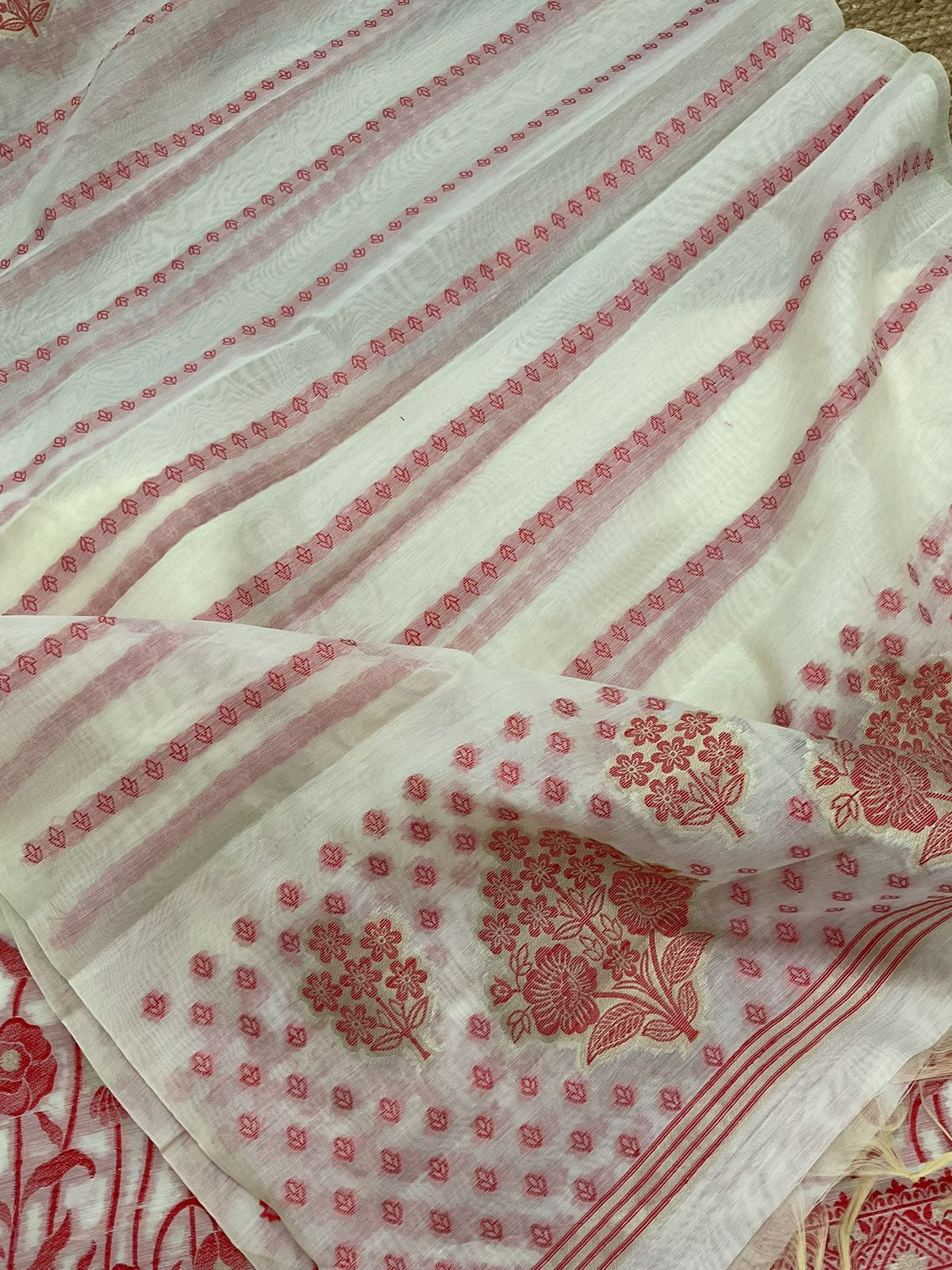 Soft Kora Chanderi Jamdani Weaved Embroidered Suit - Cream