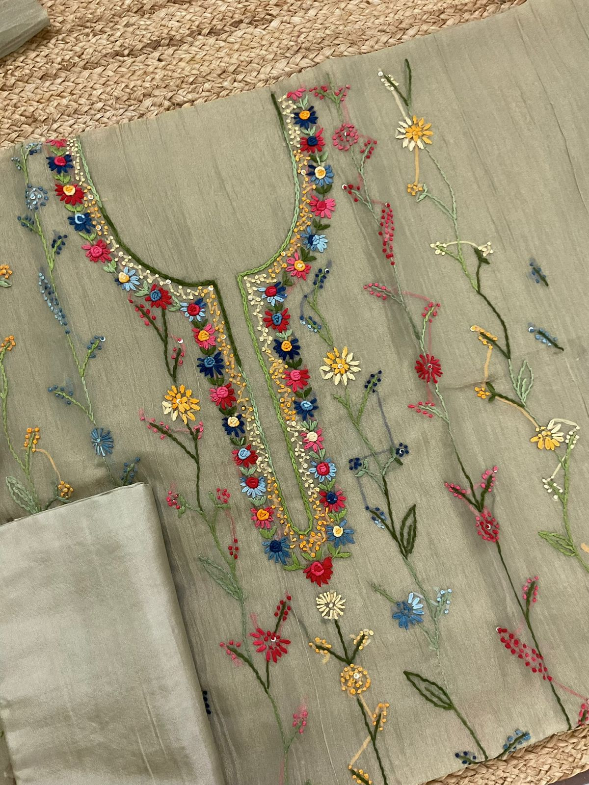 Pure Crushed Tissue Fine Embroidered Suit - Green