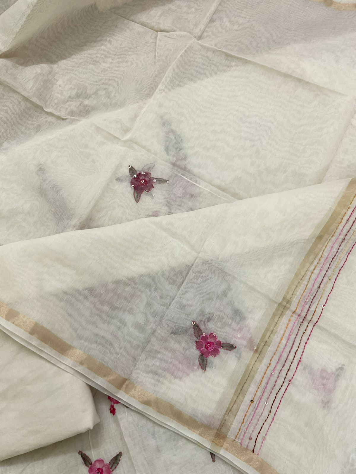 Soft Chanderi Brush Painted Embroidered Suit - Off White