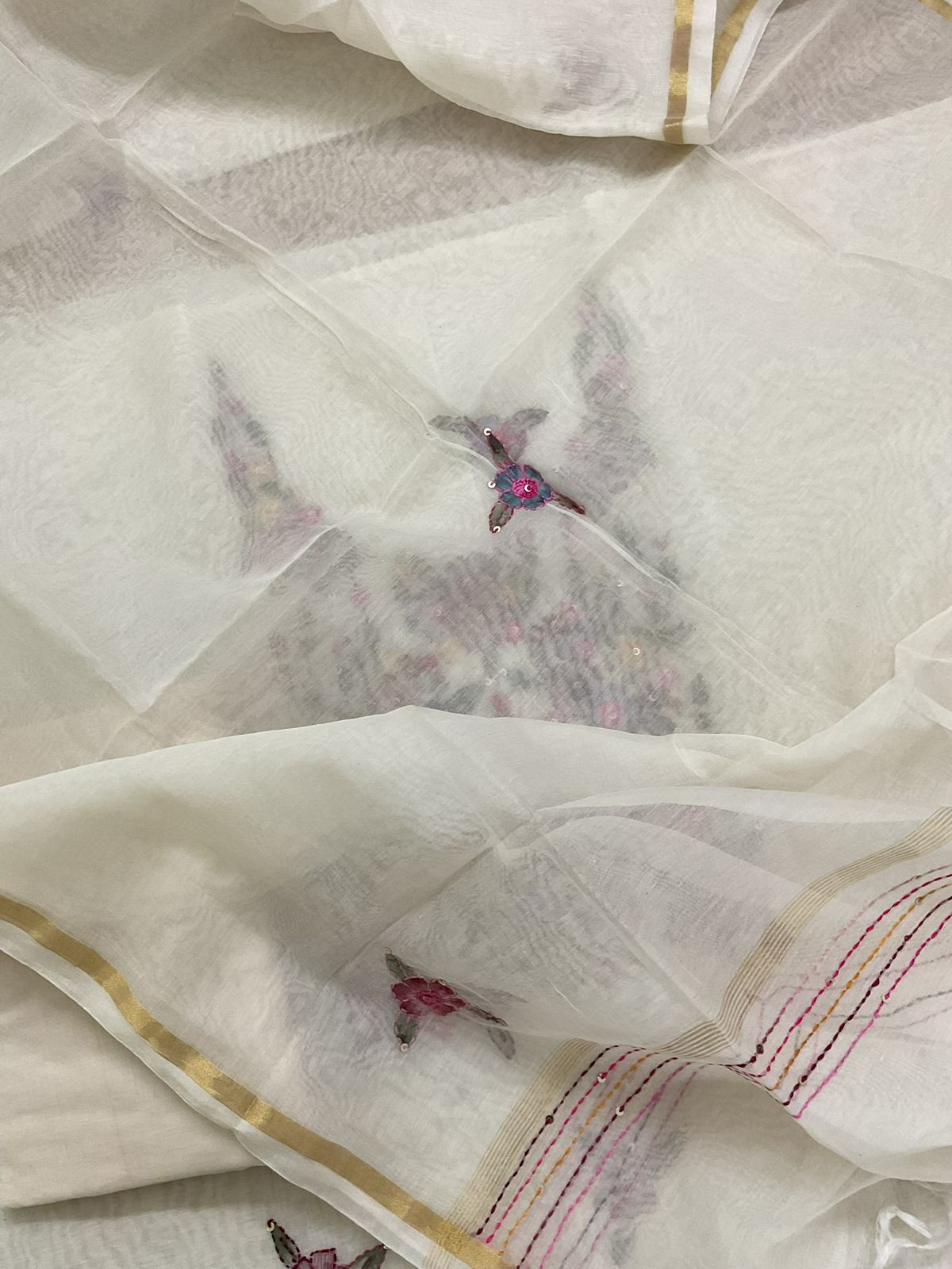 Soft Chanderi Brush Painted Embroidered Suit - Off White