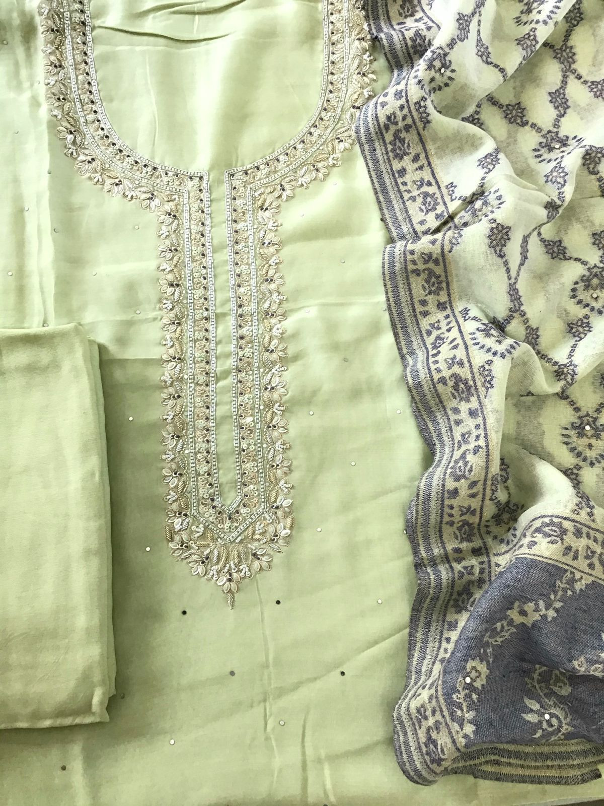 Pure Muslin Embroidered Jamdani Weaved Suit - Green