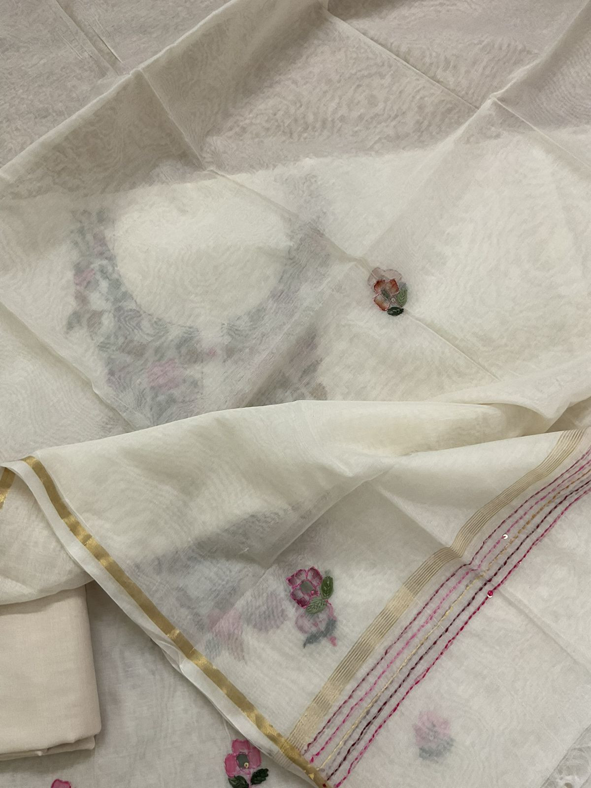 Soft Chanderi Brush Painted Embroidered Suit - Off White