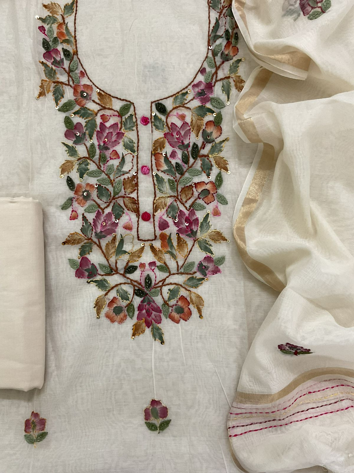 Soft Chanderi Brush Painted Embroidered Suit - Off White