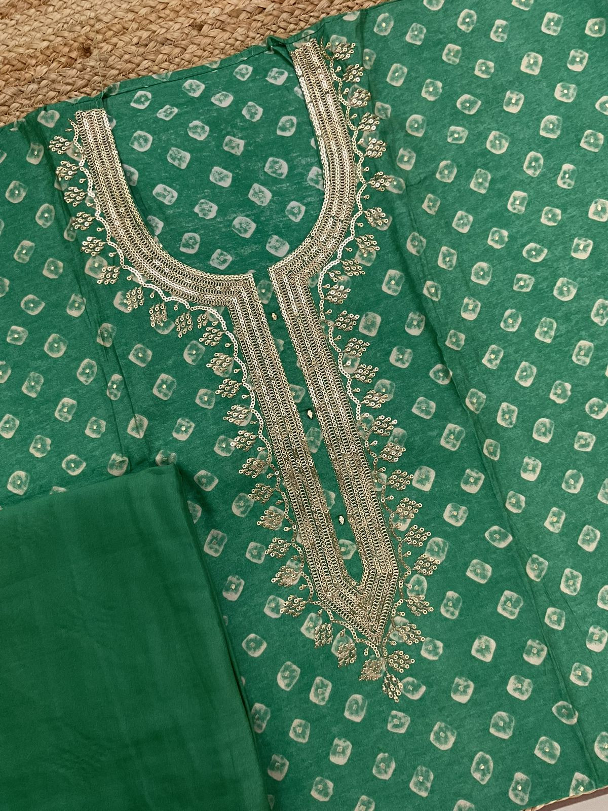 Soft Muslin Printed Embroidered Suit - Green