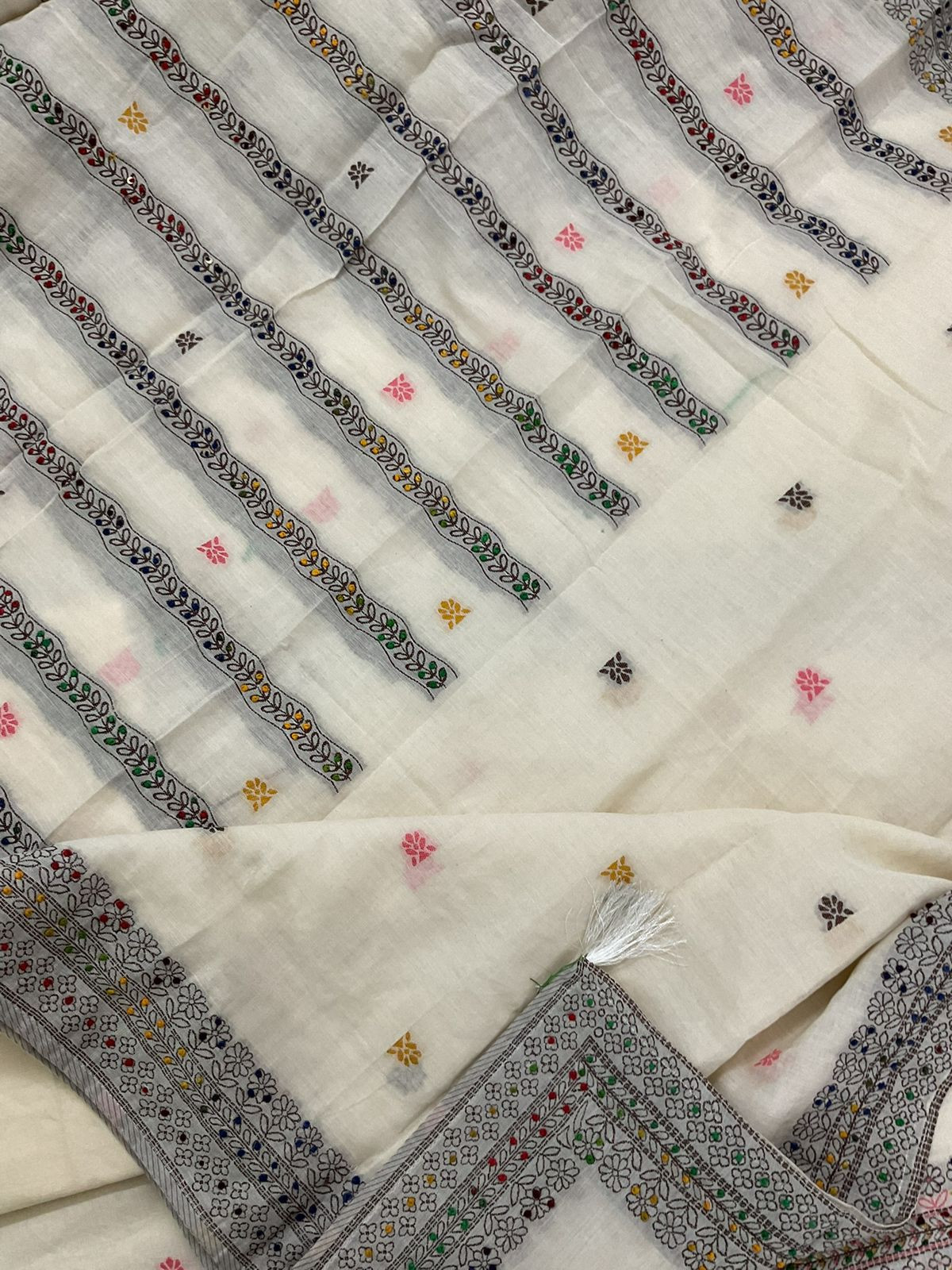 Pure Cotton Jamdani Weaved Embroidered Suit - Off White