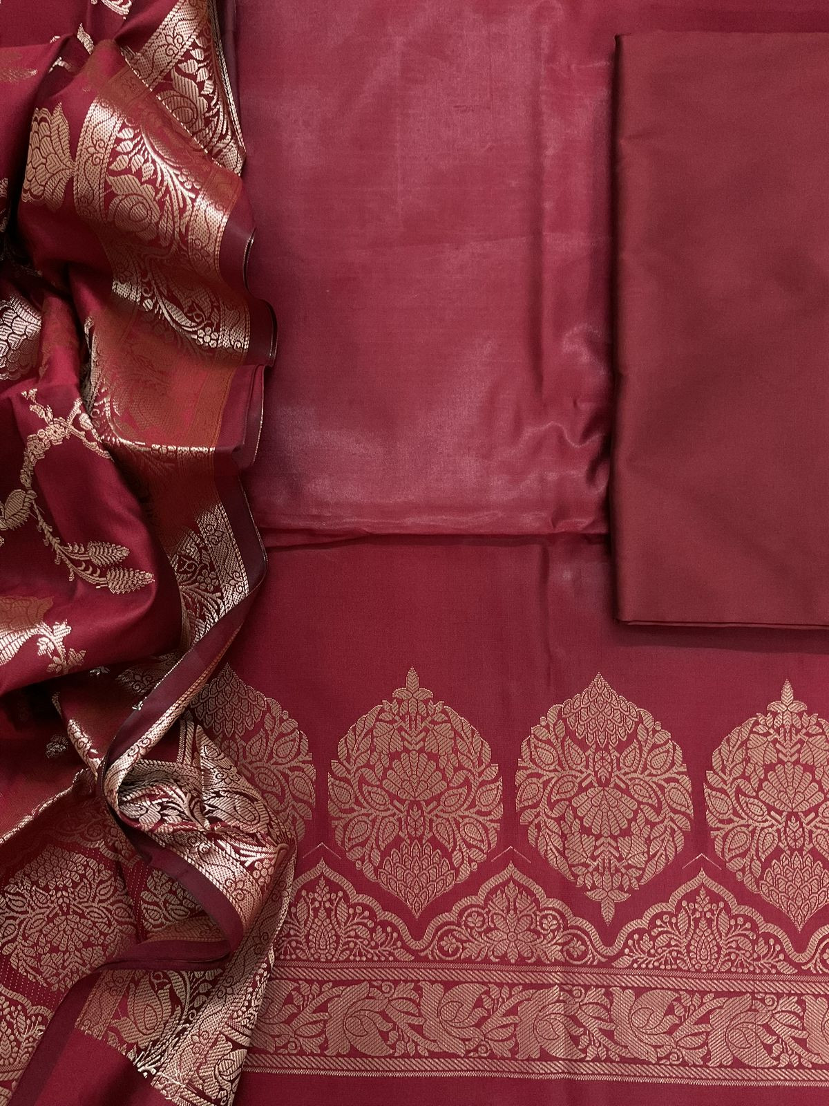Soft Silk Banarasi Weaved Suit - Maroon