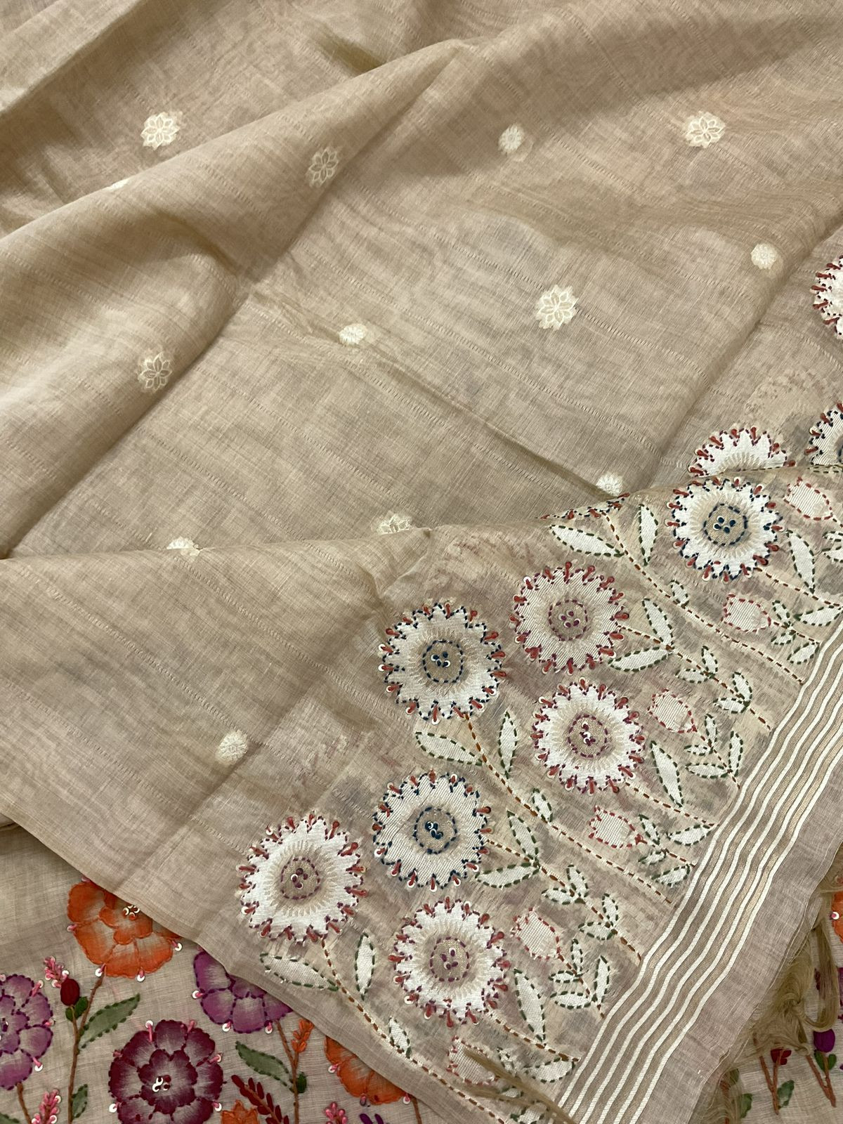 Soft Slub Chanderi Brush Painted Jamdani Weaved Embroidered Suit - Beige