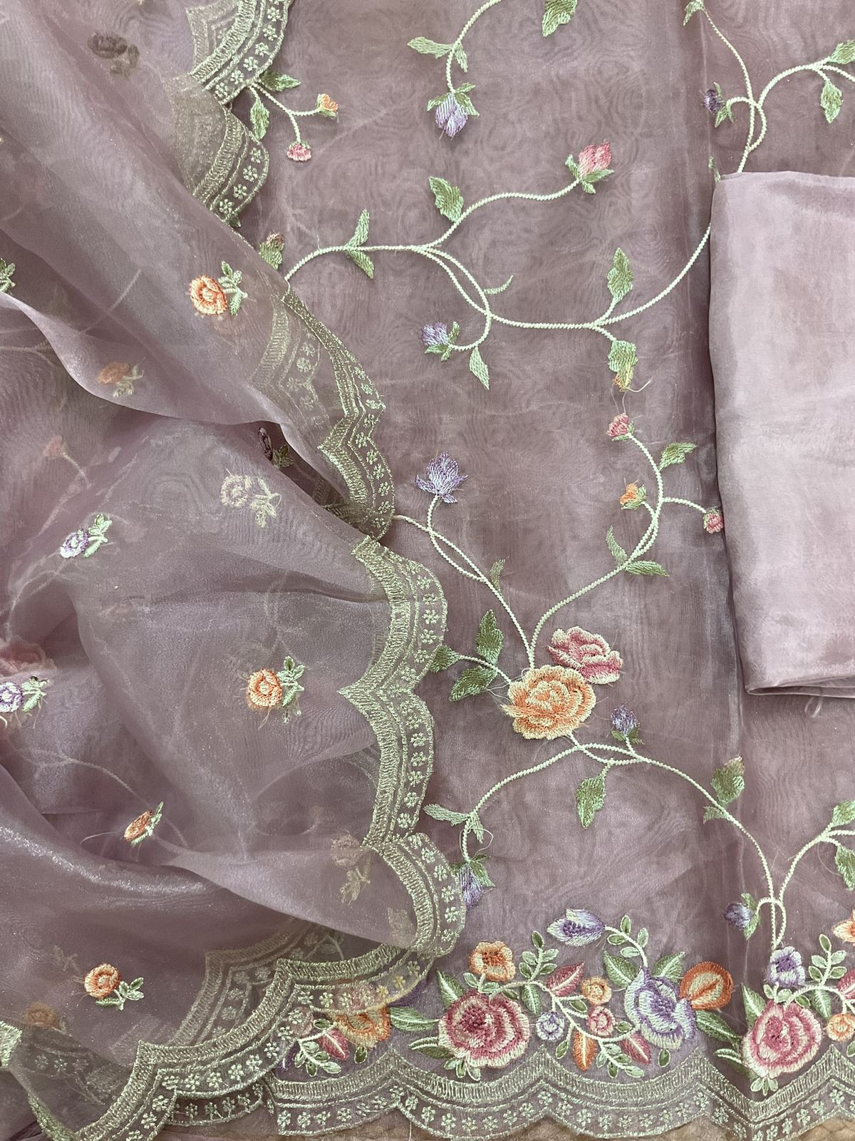 Soft Tissue Shimmer Silk Embroidered Suit - Mauve