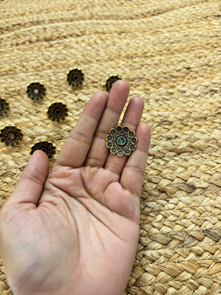 Image of Metallic Oxidised Adjustable Gold Finger Ring - Sea Green