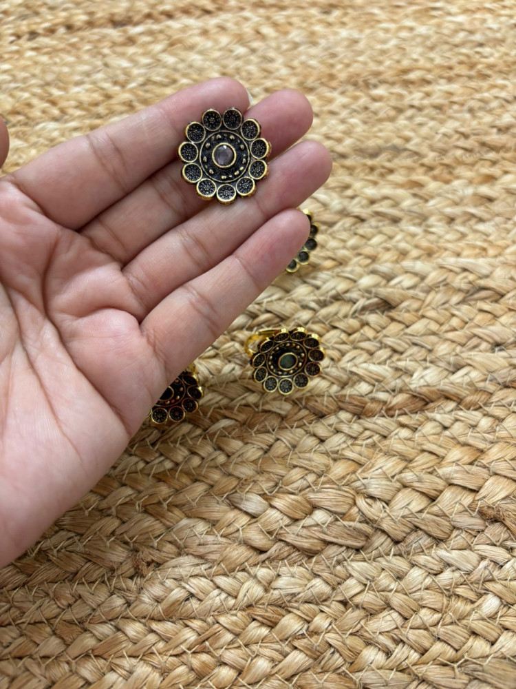 Image of Metallic Oxidised Adjustable Gold Finger Ring - Light Pink